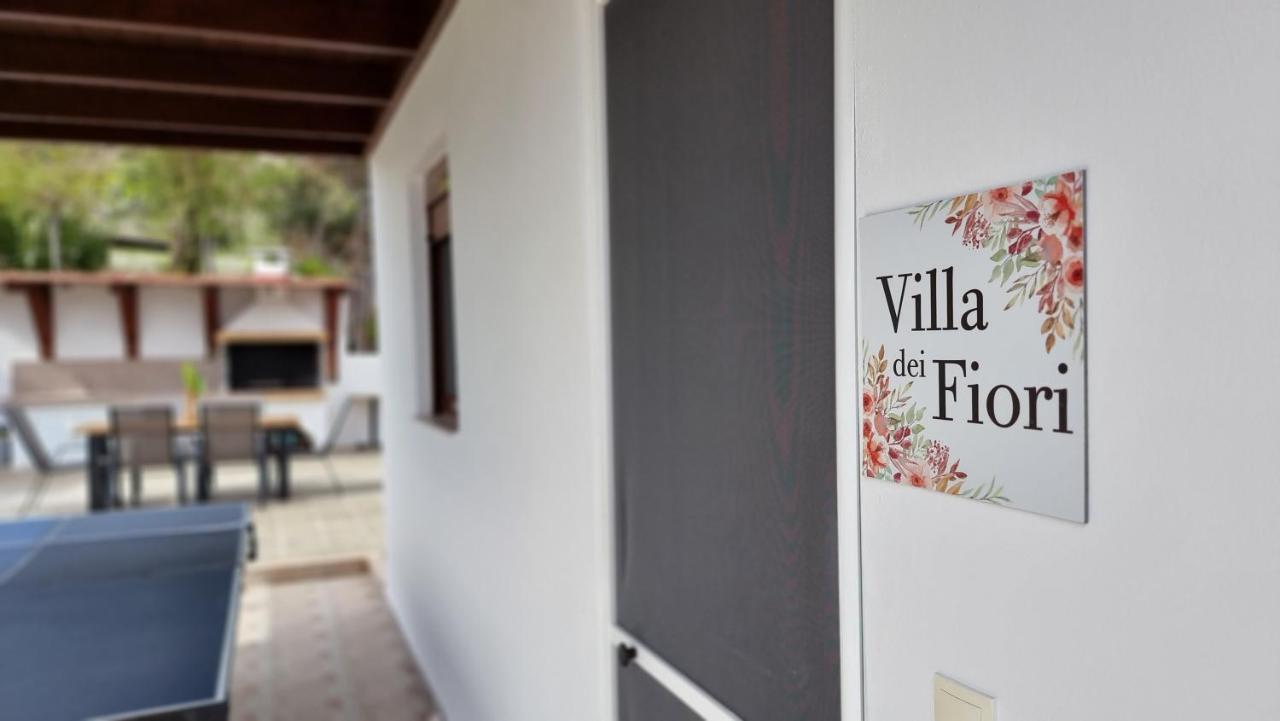 Villa Dei Fiori Kiotari Bagian luar foto